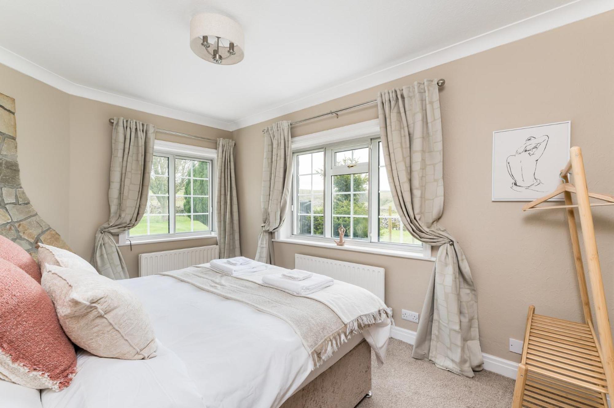 Central Malham Wellbeing Escape With Hot Tub Sleeps 8 Exterior photo