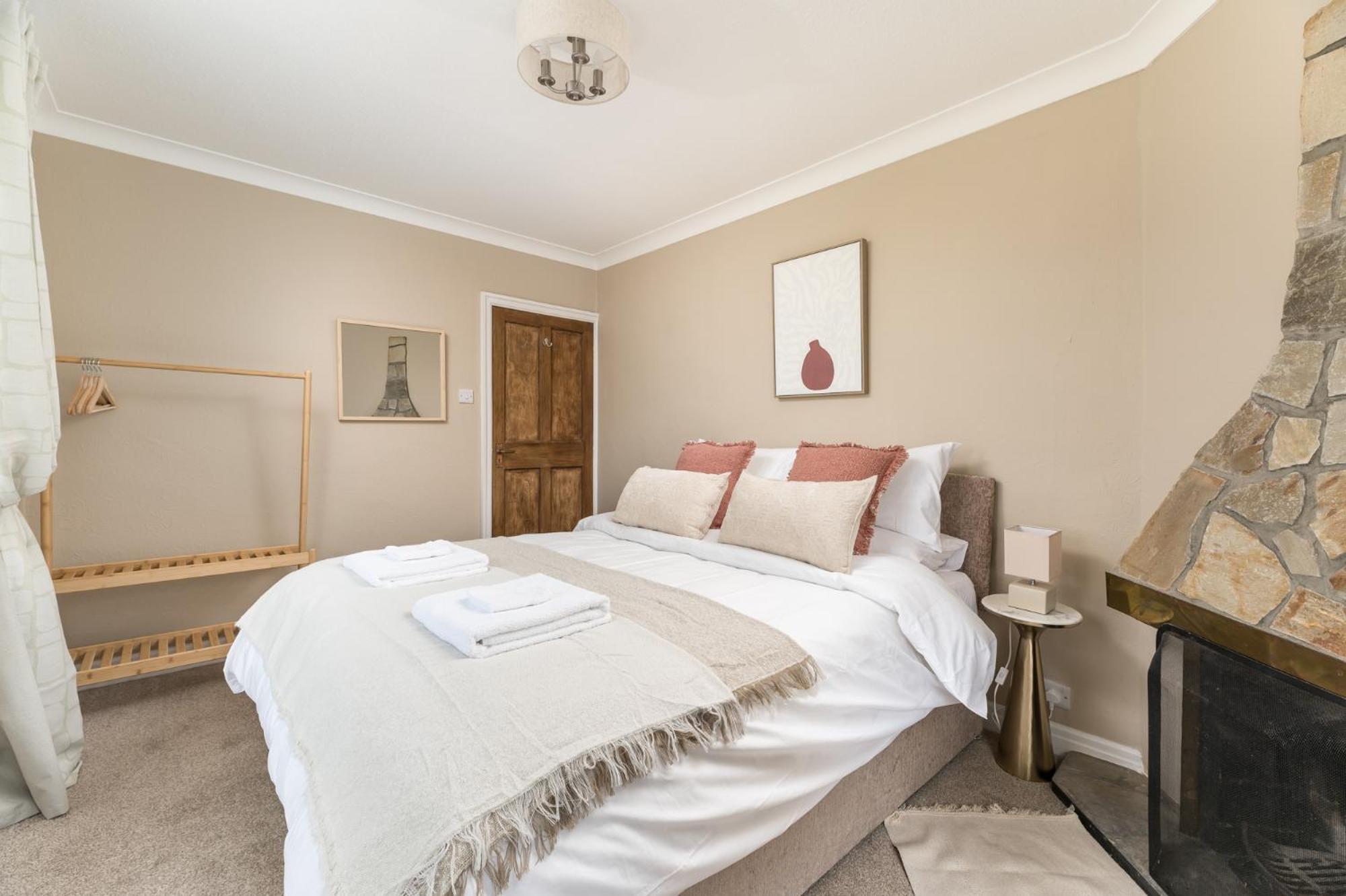 Central Malham Wellbeing Escape With Hot Tub Sleeps 8 Exterior photo